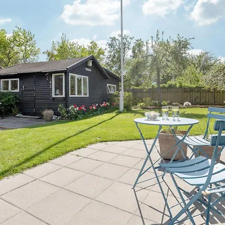 Eeli - 150m From The Sea By Interhome Fakse Ladeplads